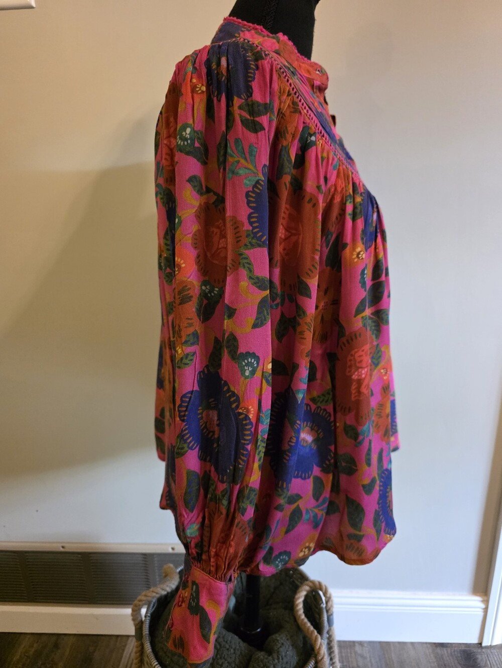 Olivaceous Floral Button-Front Blouse - Pink/Orange - Picture 2 of 5